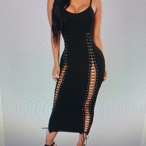NEVER BEEN WORN BLACK KNOT LACE UP DRESS